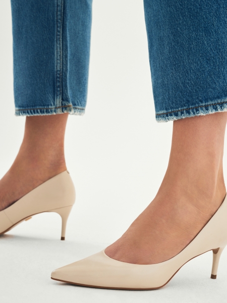 Жіночі кремові туфлі-човники STONE